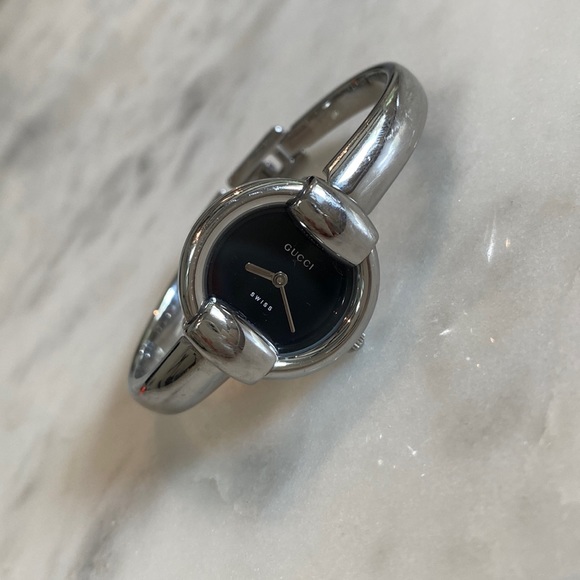 Gucci Women’s Watch - Picture 1 of 5